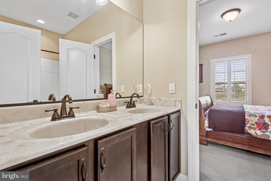 WATERFORD COVE-PLAT 1> - Residential