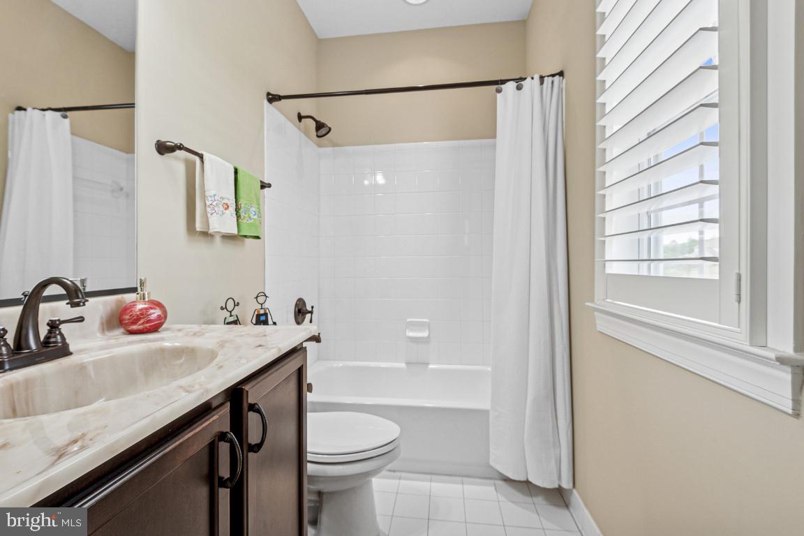 WATERFORD COVE-PLAT 1> - Residential