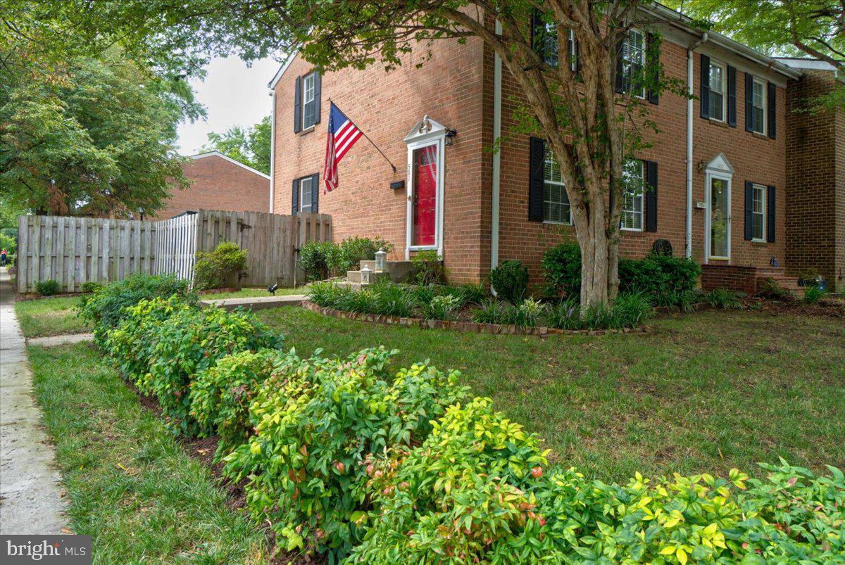 OLD TOWN SOUTH - Residential Lease