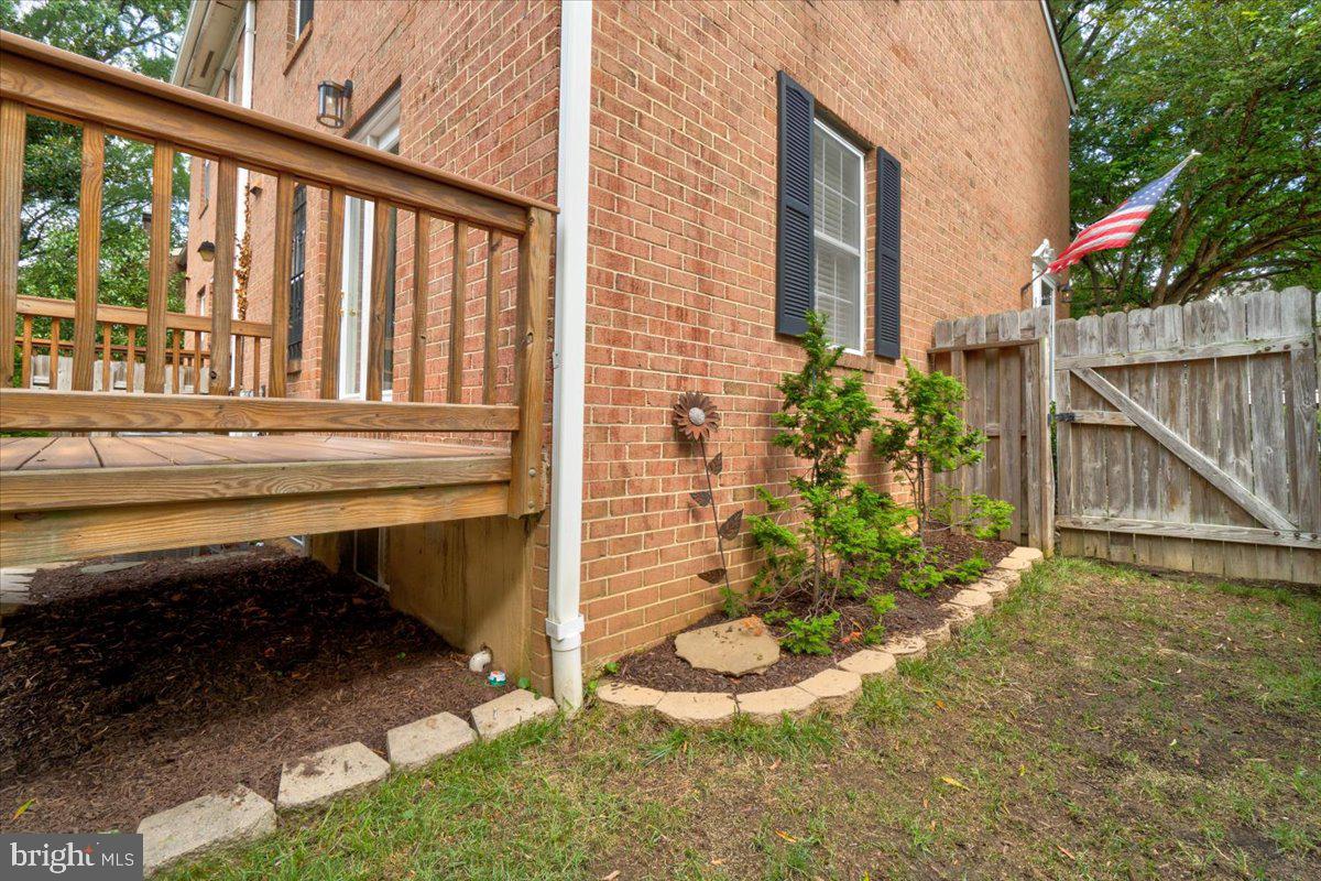 OLD TOWN SOUTH - Residential Lease