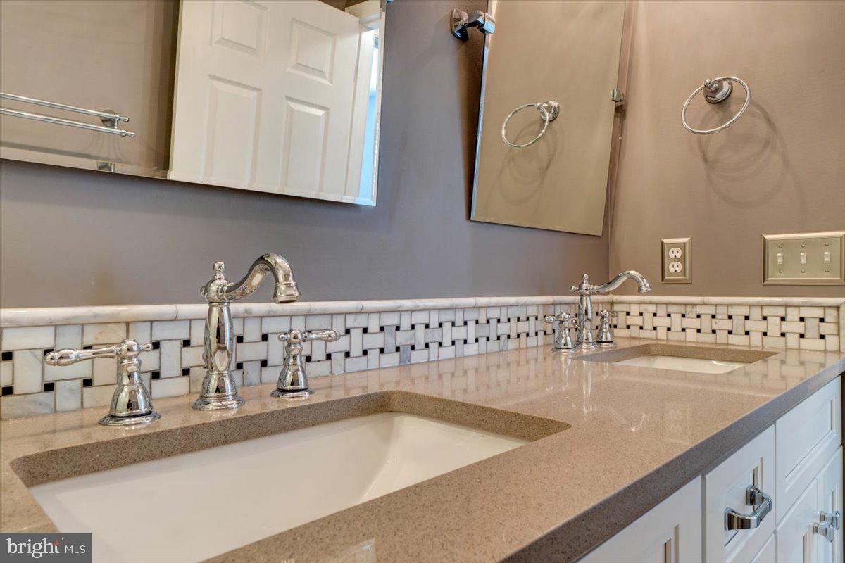 OLD TOWN SOUTH - Residential Lease