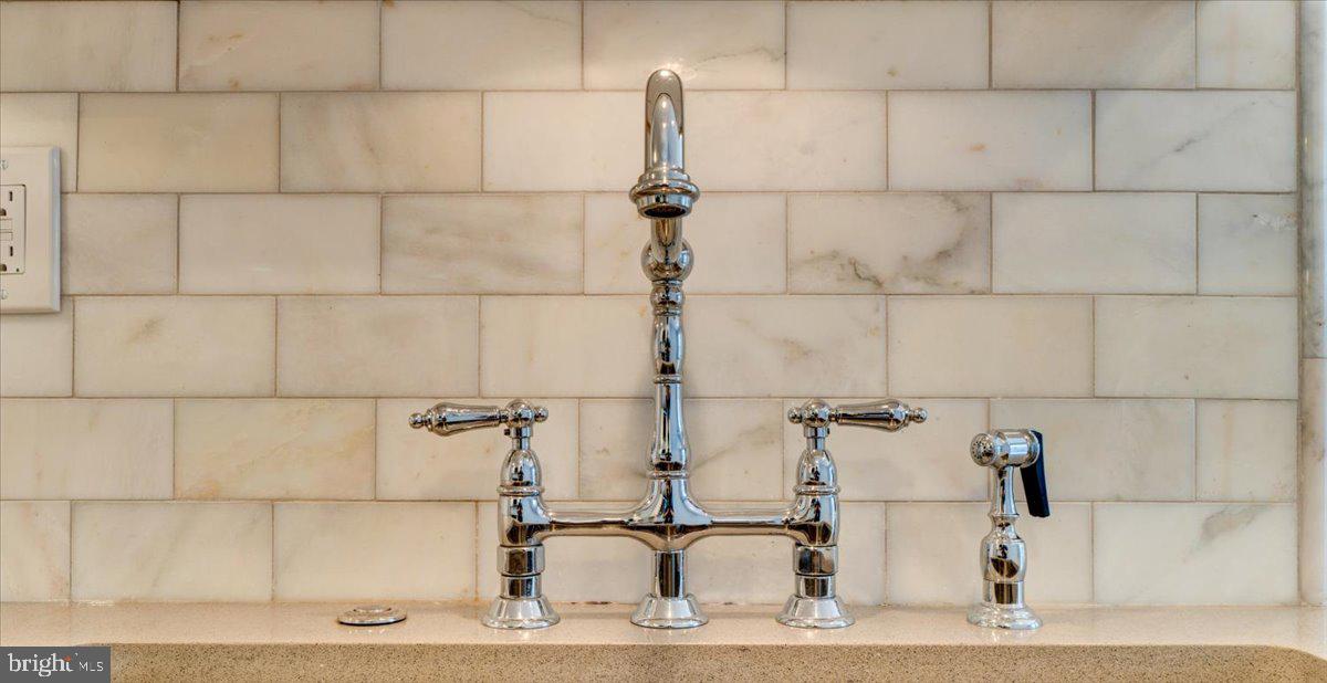 OLD TOWN SOUTH - Residential Lease