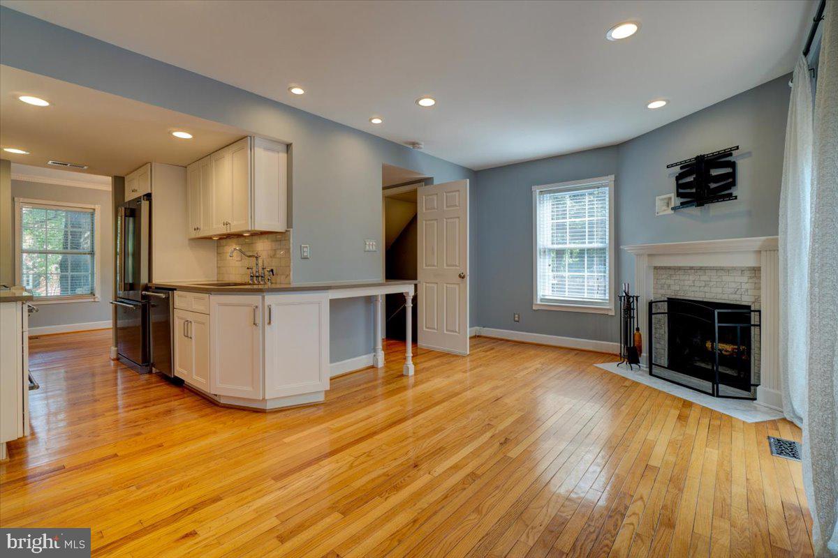 OLD TOWN SOUTH - Residential Lease