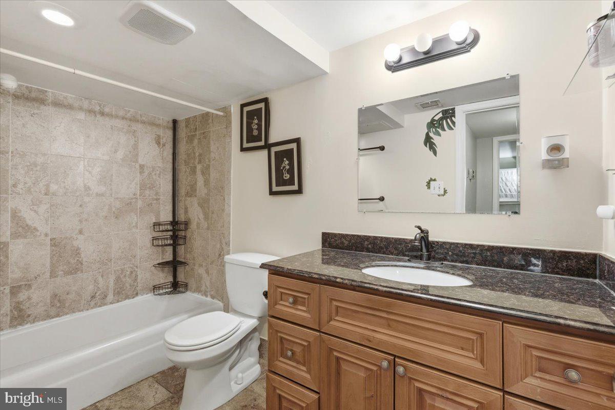 CHELSEA WOODS CONDO - Residential