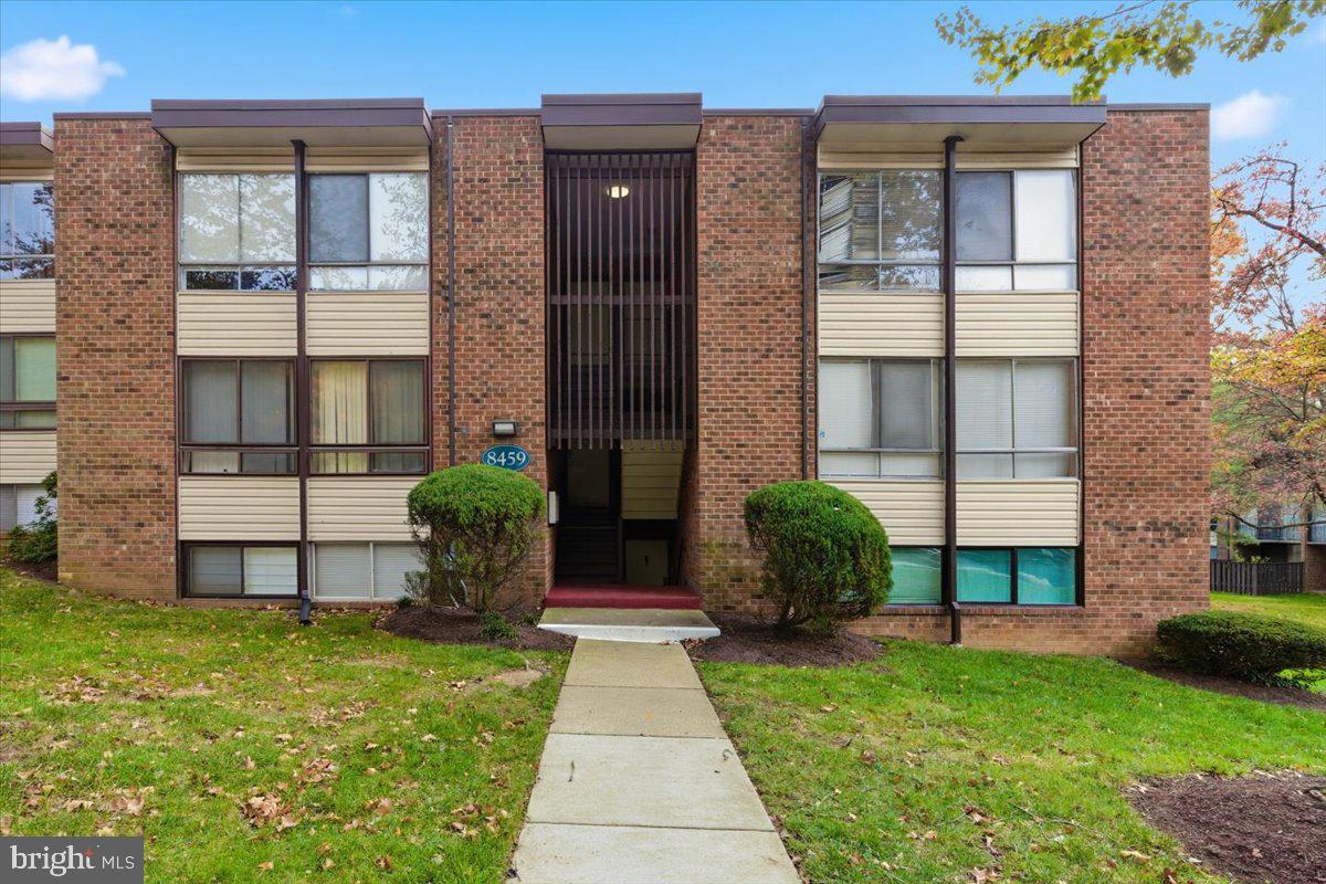 CHELSEA WOODS CONDO - Residential