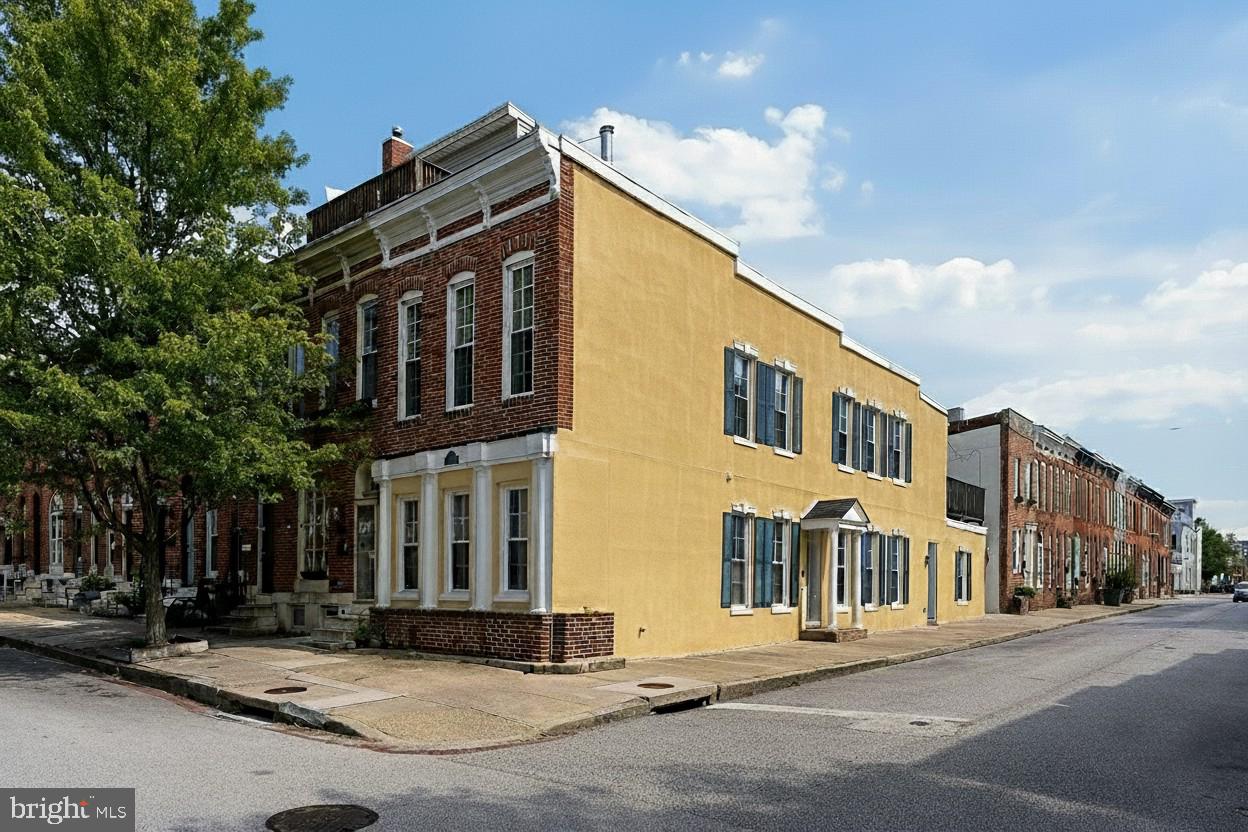 113 W CLEMENT STREET