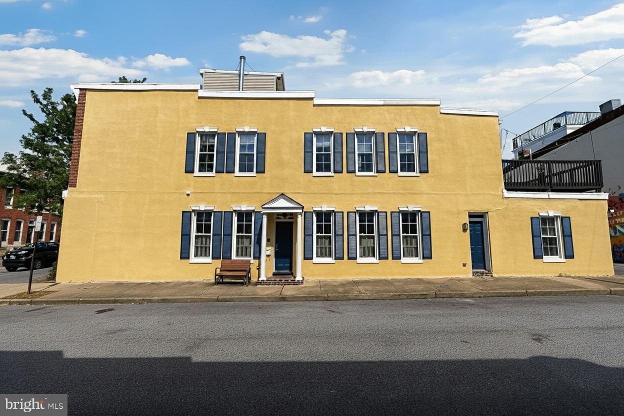 113 W CLEMENT STREET