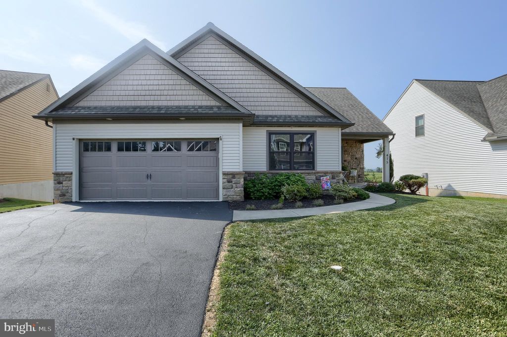 Photo of 475 HAMILTON CT, MANHEIM, PA 17545 (MLS # PALA2038634)