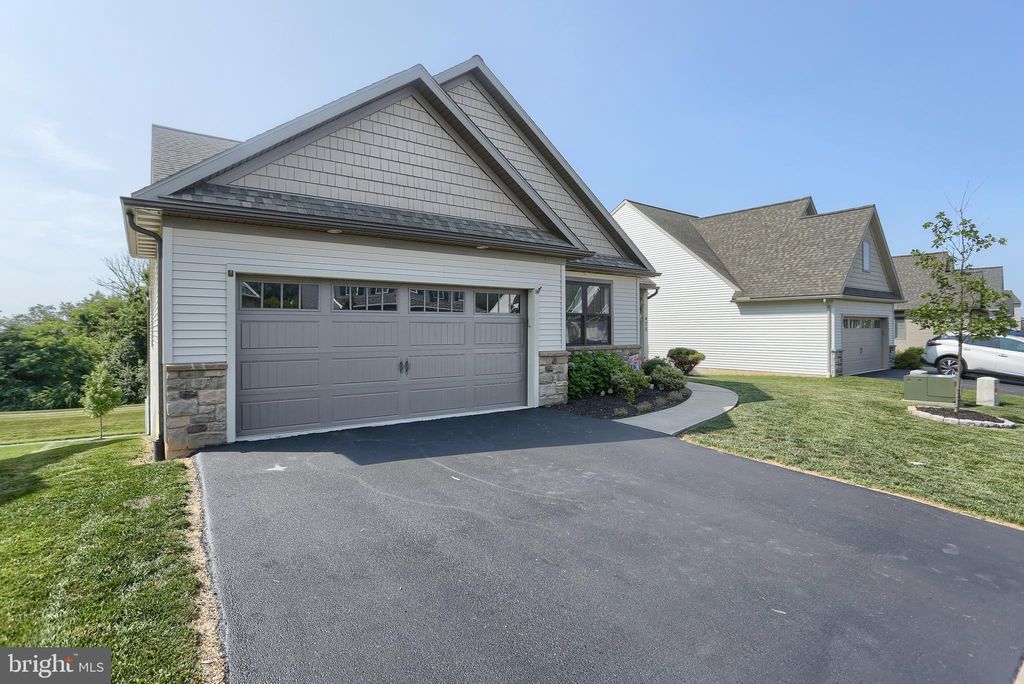 Photo of 475 HAMILTON CT, MANHEIM, PA 17545 (MLS # PALA2038634)