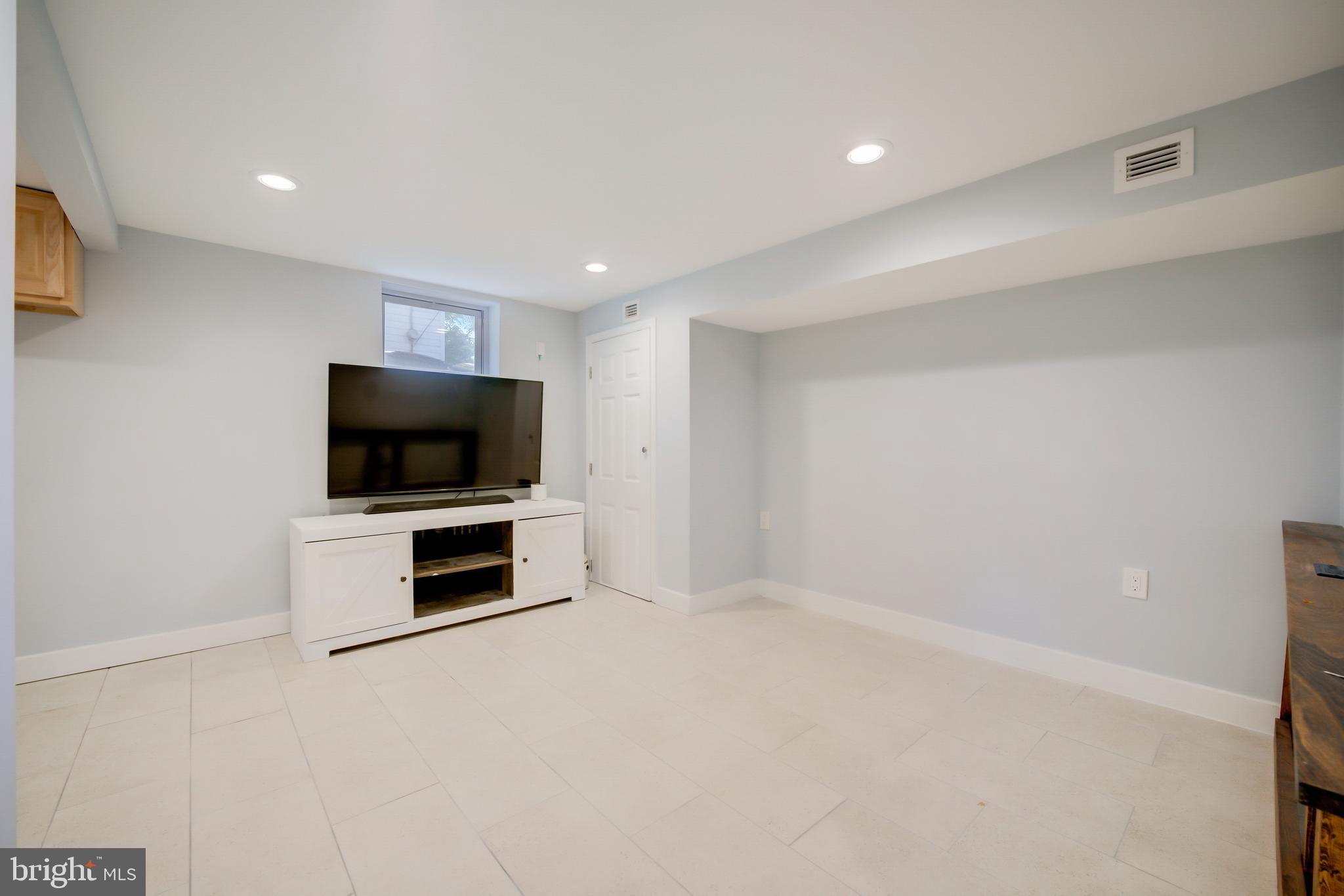 DISTRICT HEIGHTS - Residential