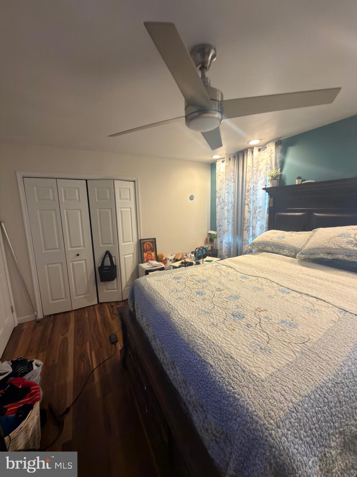 WHITFORD HILL - Residential