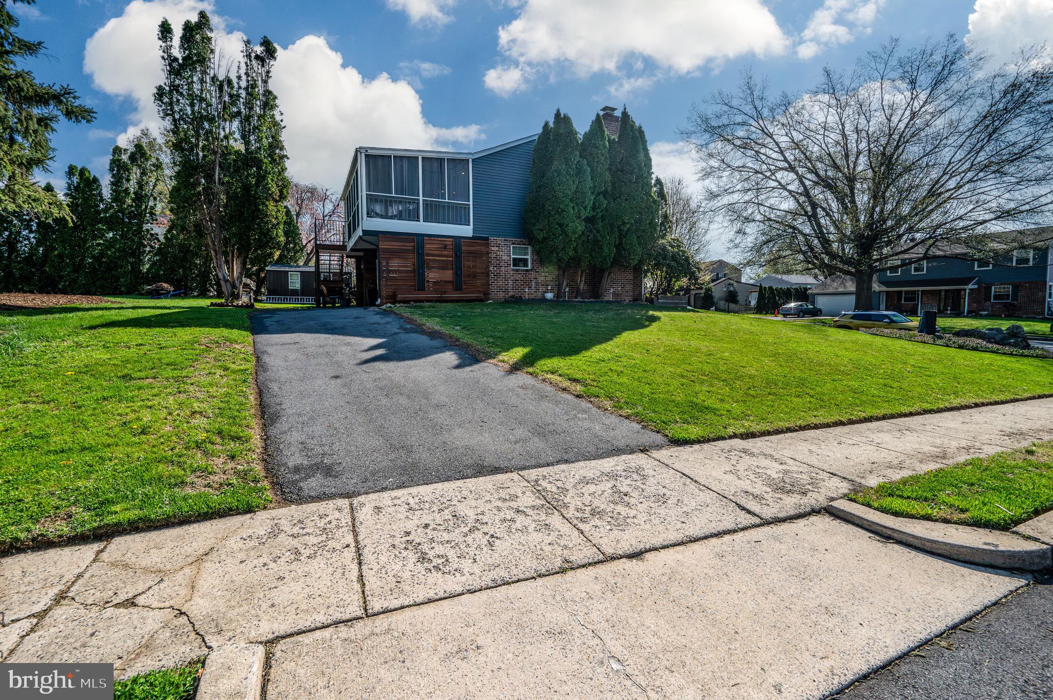 WHITFORD HILL - Residential