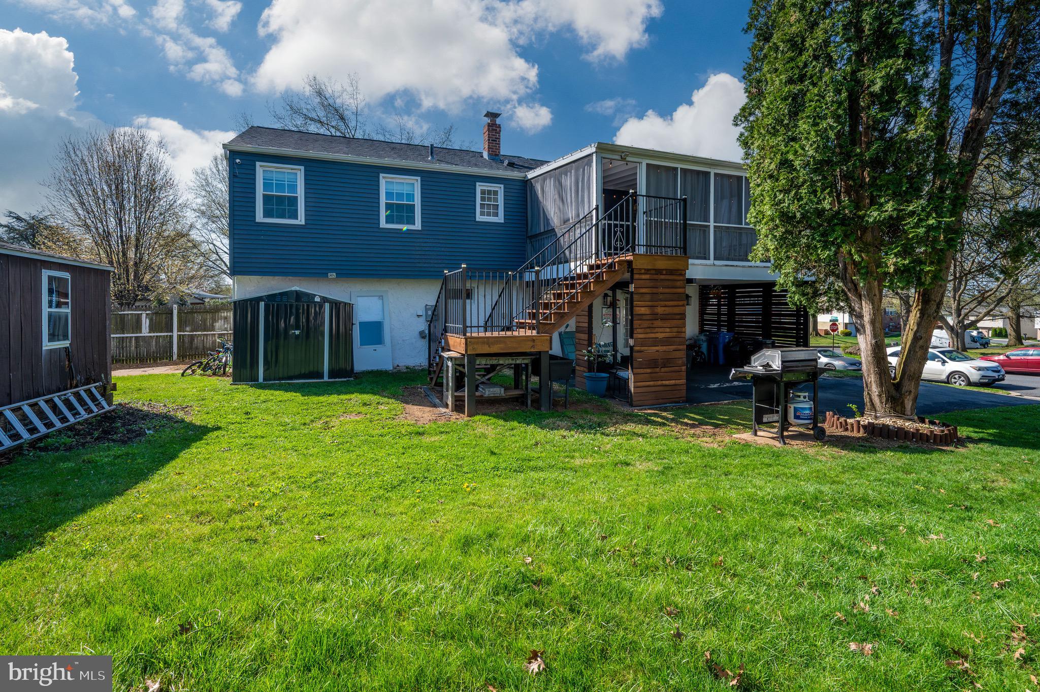 WHITFORD HILL - Residential