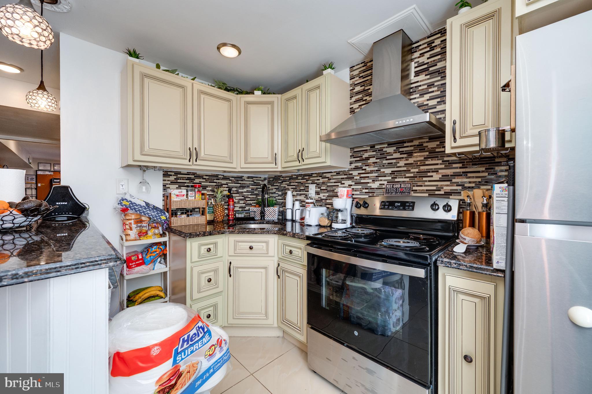 WHITFORD HILL - Residential