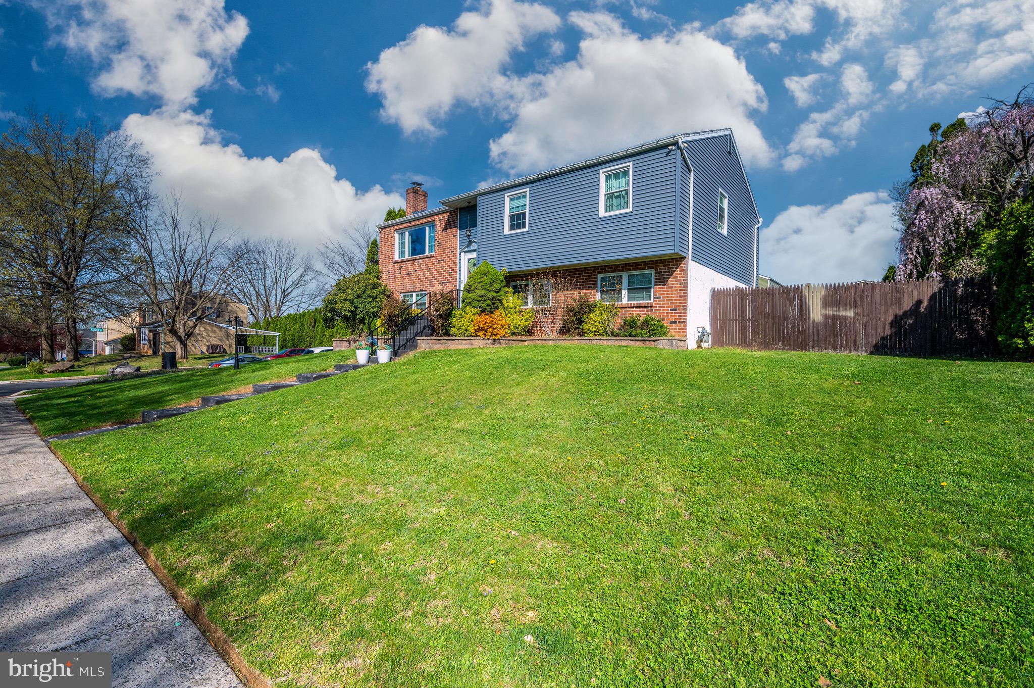 WHITFORD HILL - Residential