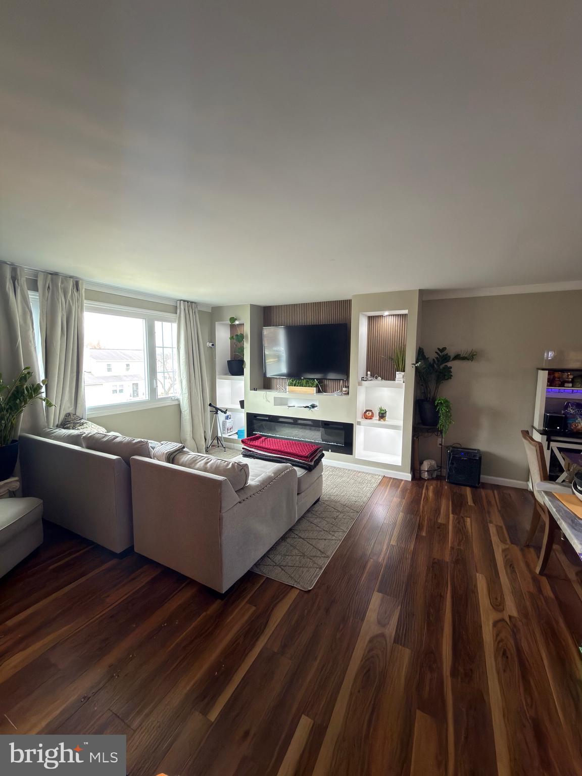 WHITFORD HILL - Residential