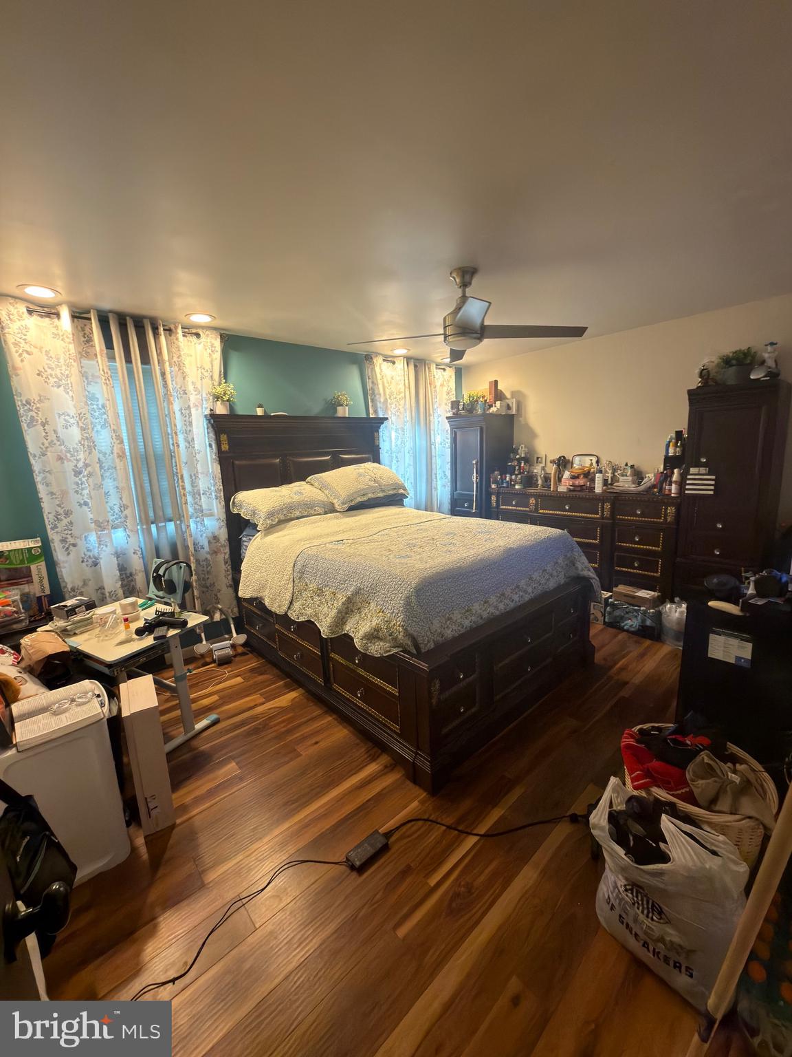 WHITFORD HILL - Residential