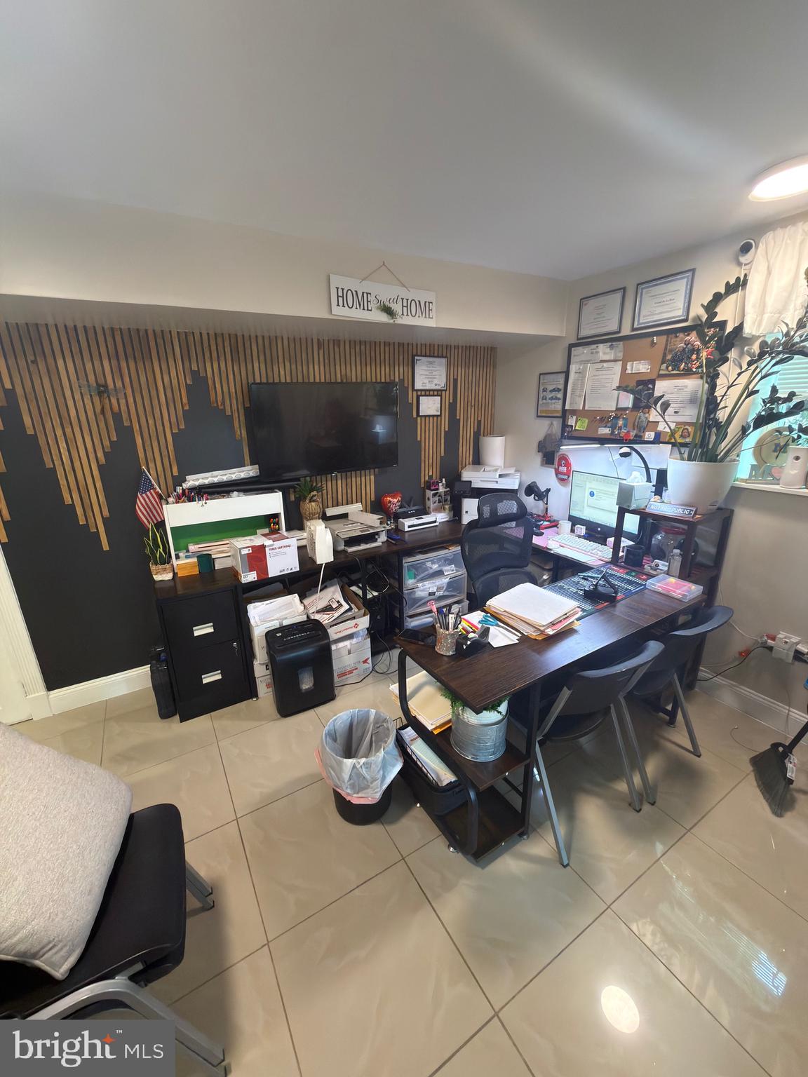 WHITFORD HILL - Residential