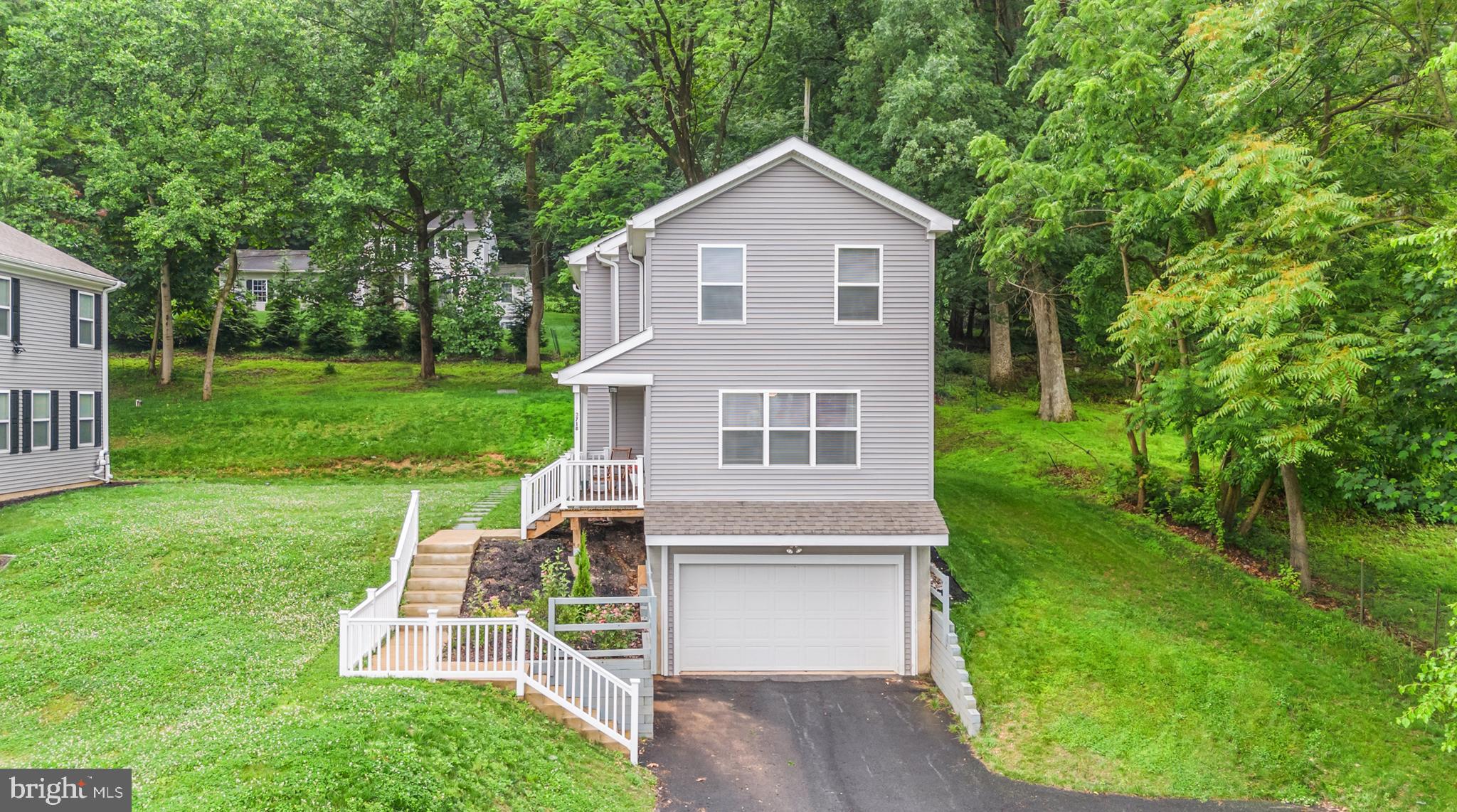 3718 BUNGALOW GLADE