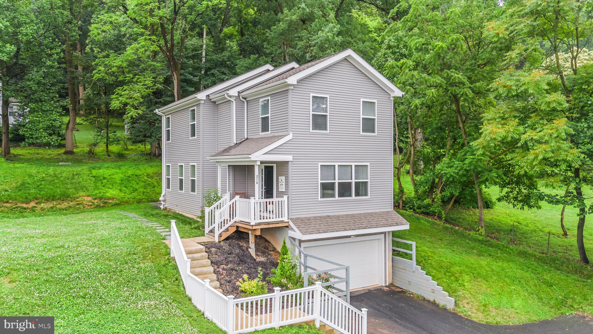 3718 BUNGALOW GLADE