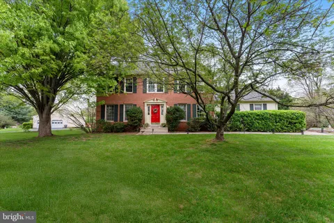 1113 Sugar Maple Lane, Herndon, VA MLS: VAFX2235808