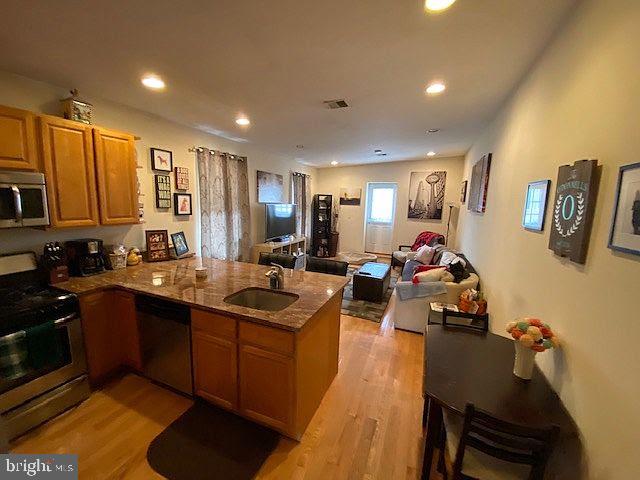 FAIRMOUNT - Residential Lease