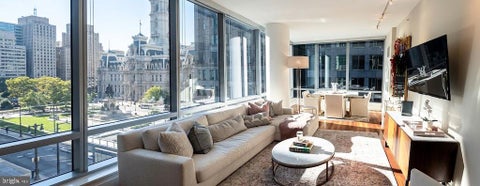 Condo For Rent - 1414 S Penn Square #17H<br/> Philadelphia County, PHILADELPHIA, PA 19102
