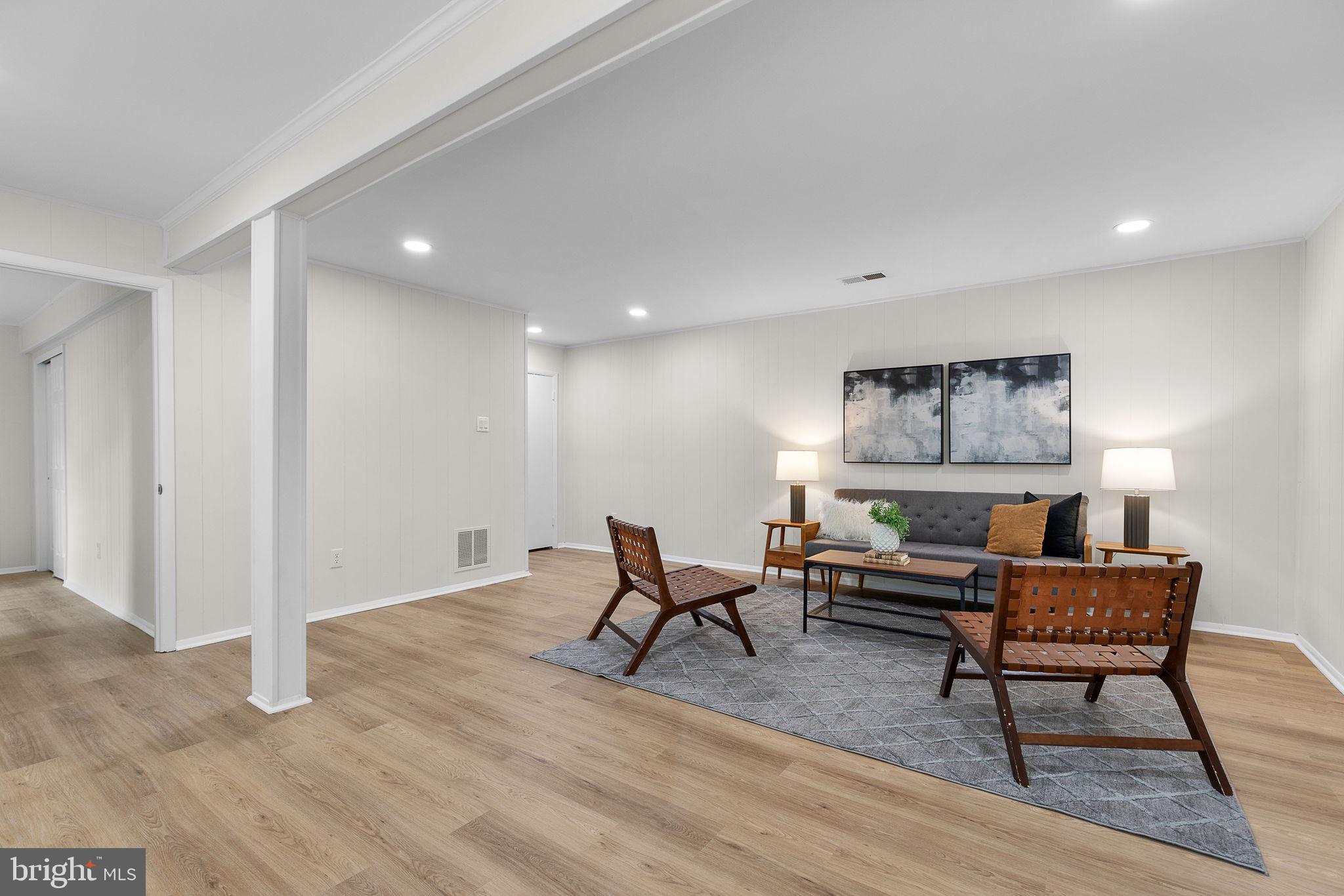 TOWLSTON MEADOWS - Residential