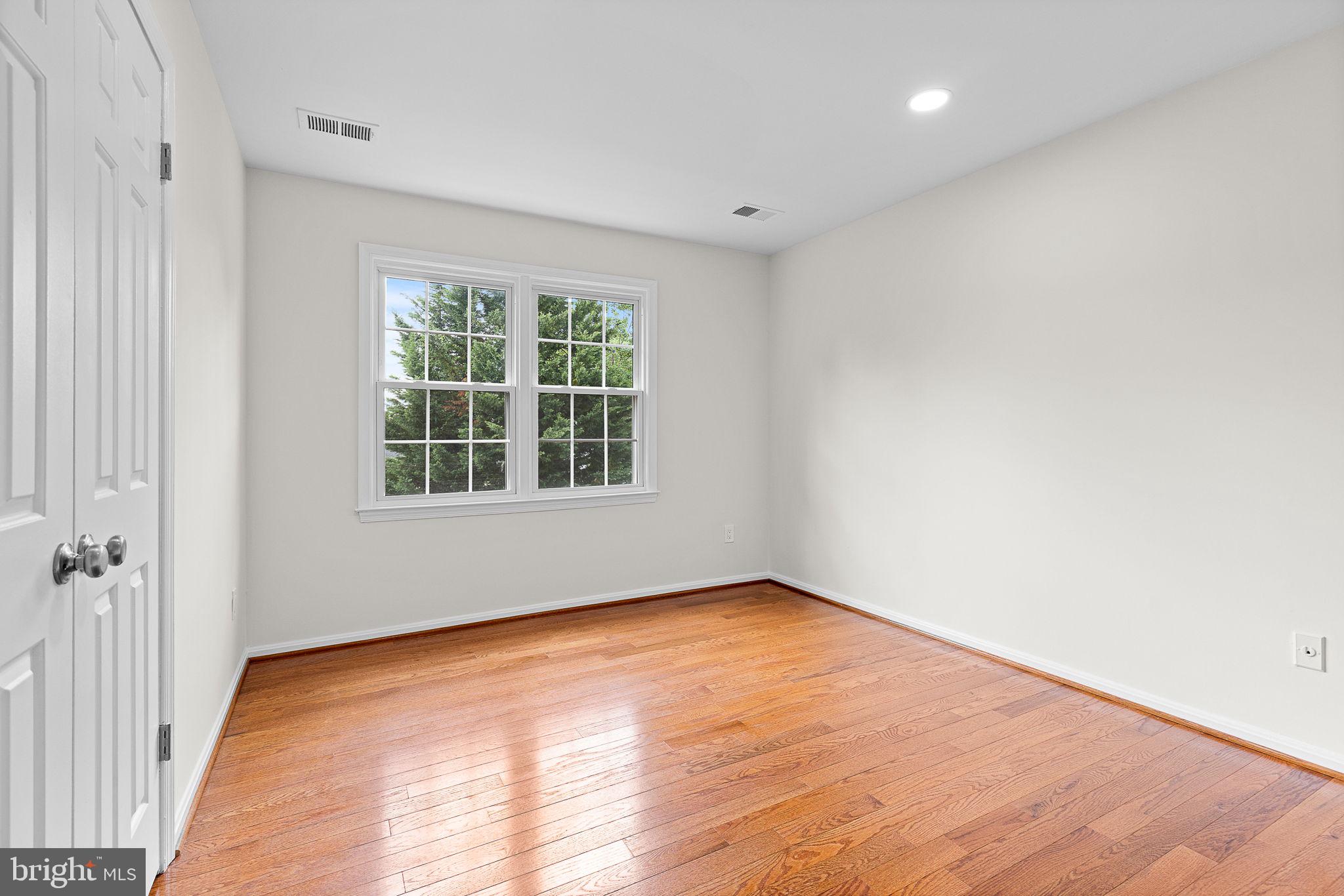 TOWLSTON MEADOWS - Residential