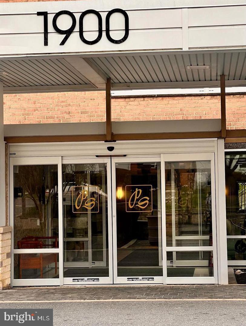 1900 LYTTONSVILLE ROAD 717