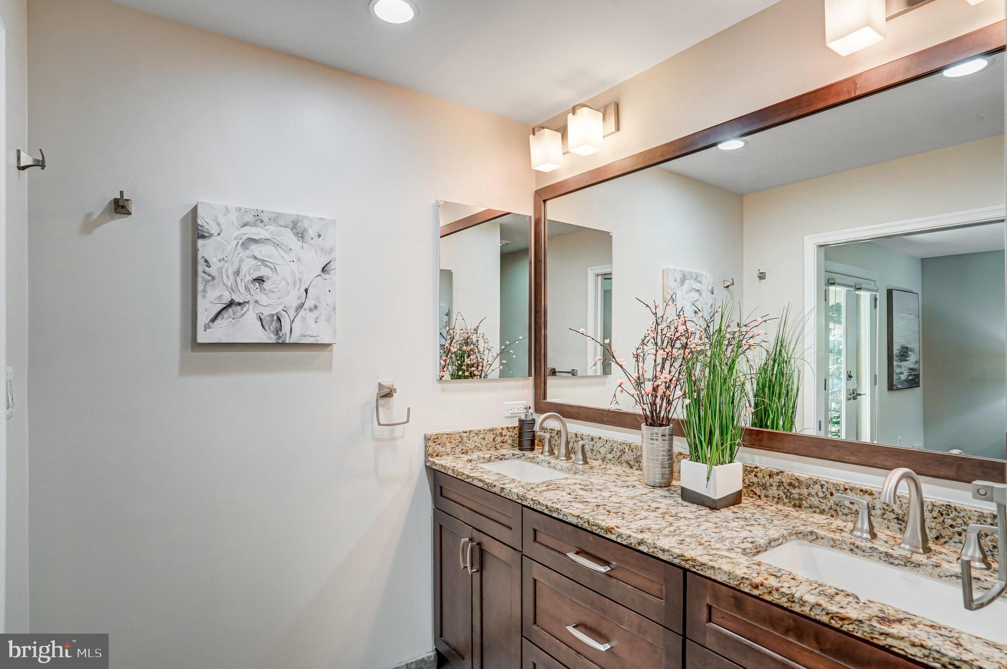 MANTUA - Residential