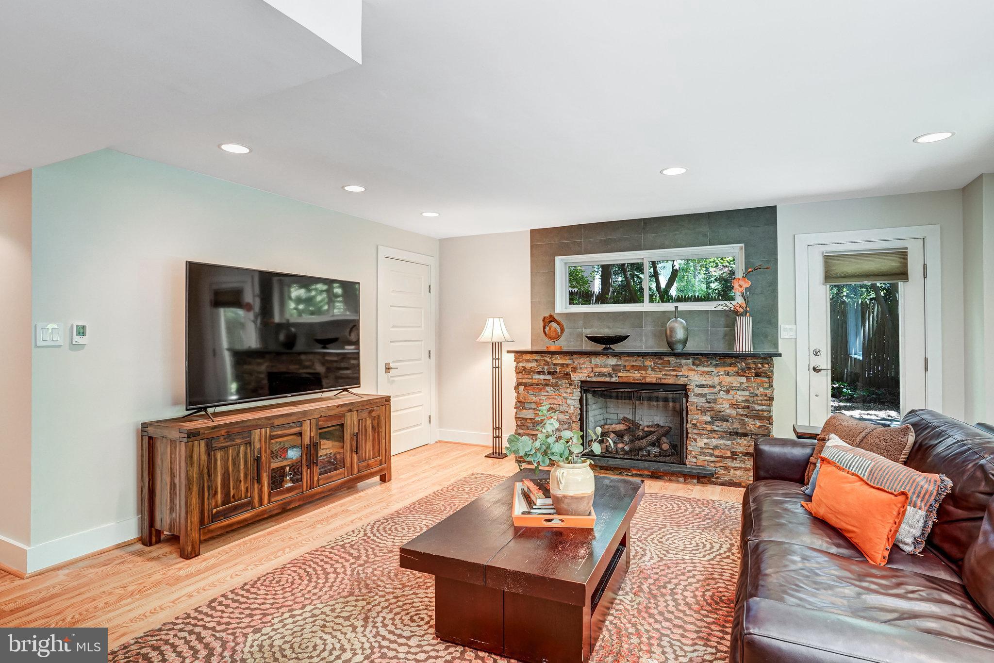 MANTUA - Residential