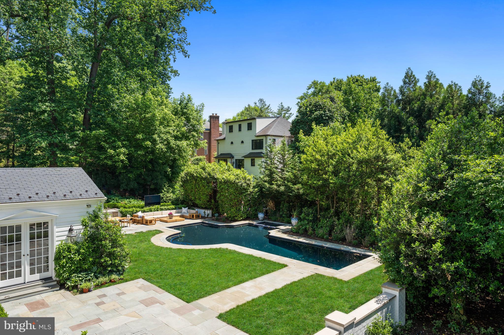 BERKLEY - Residential
