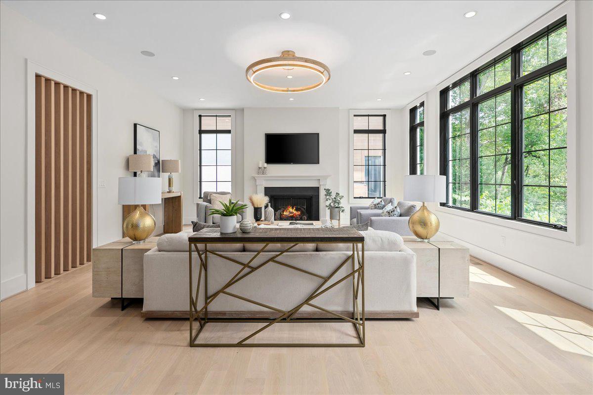 BROYHILL LANGLEY ESTATES - Residential