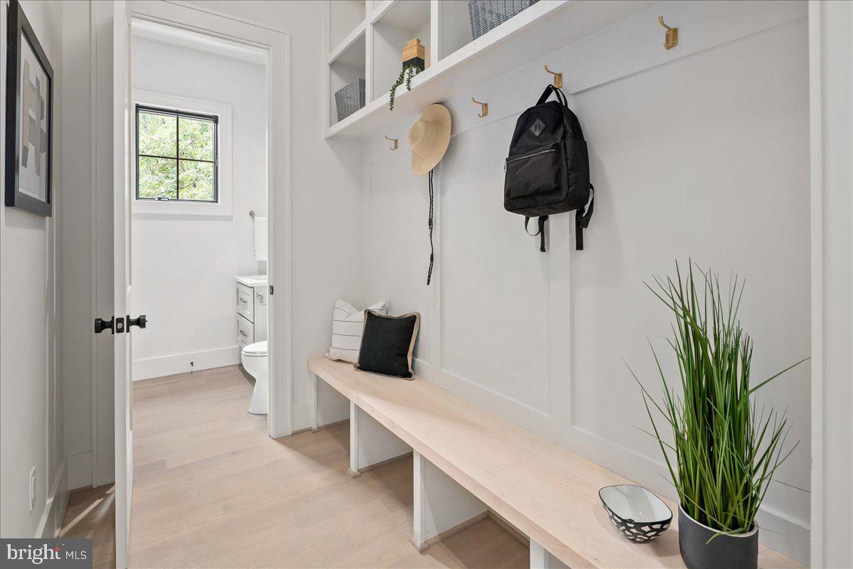 BROYHILL LANGLEY ESTATES - Residential