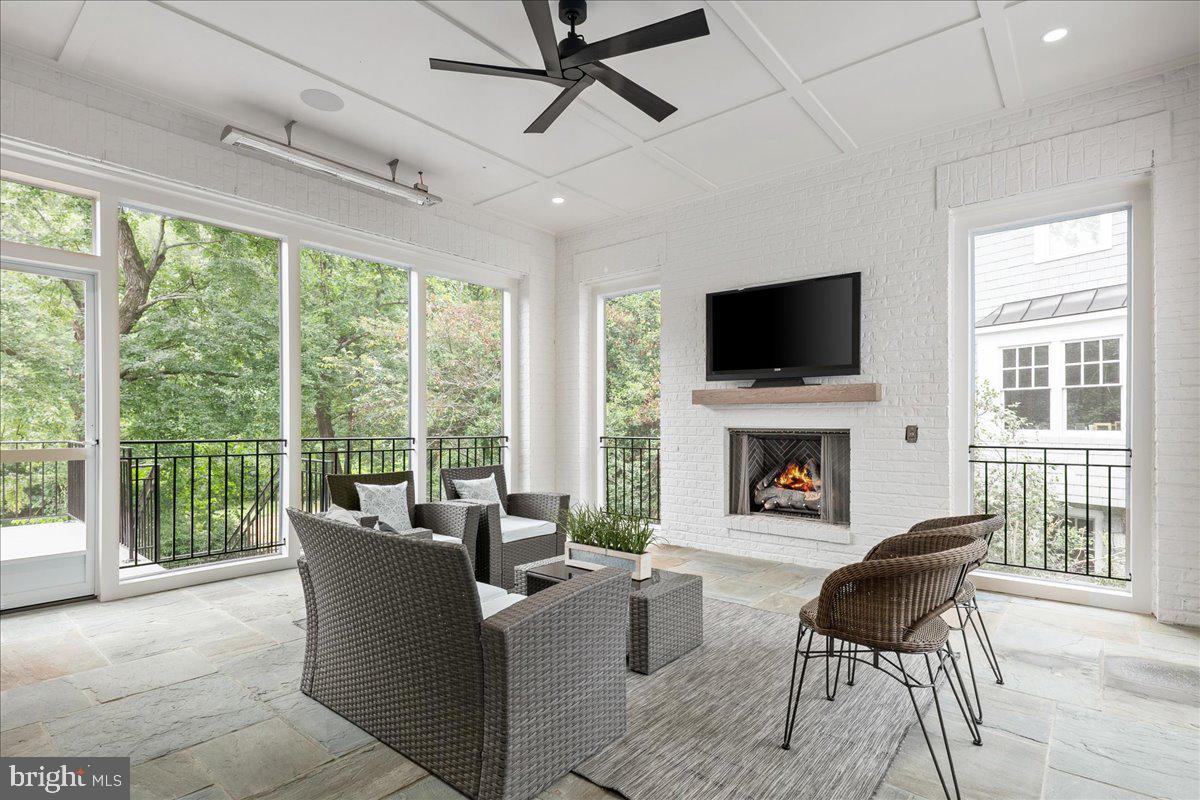 BROYHILL LANGLEY ESTATES - Residential