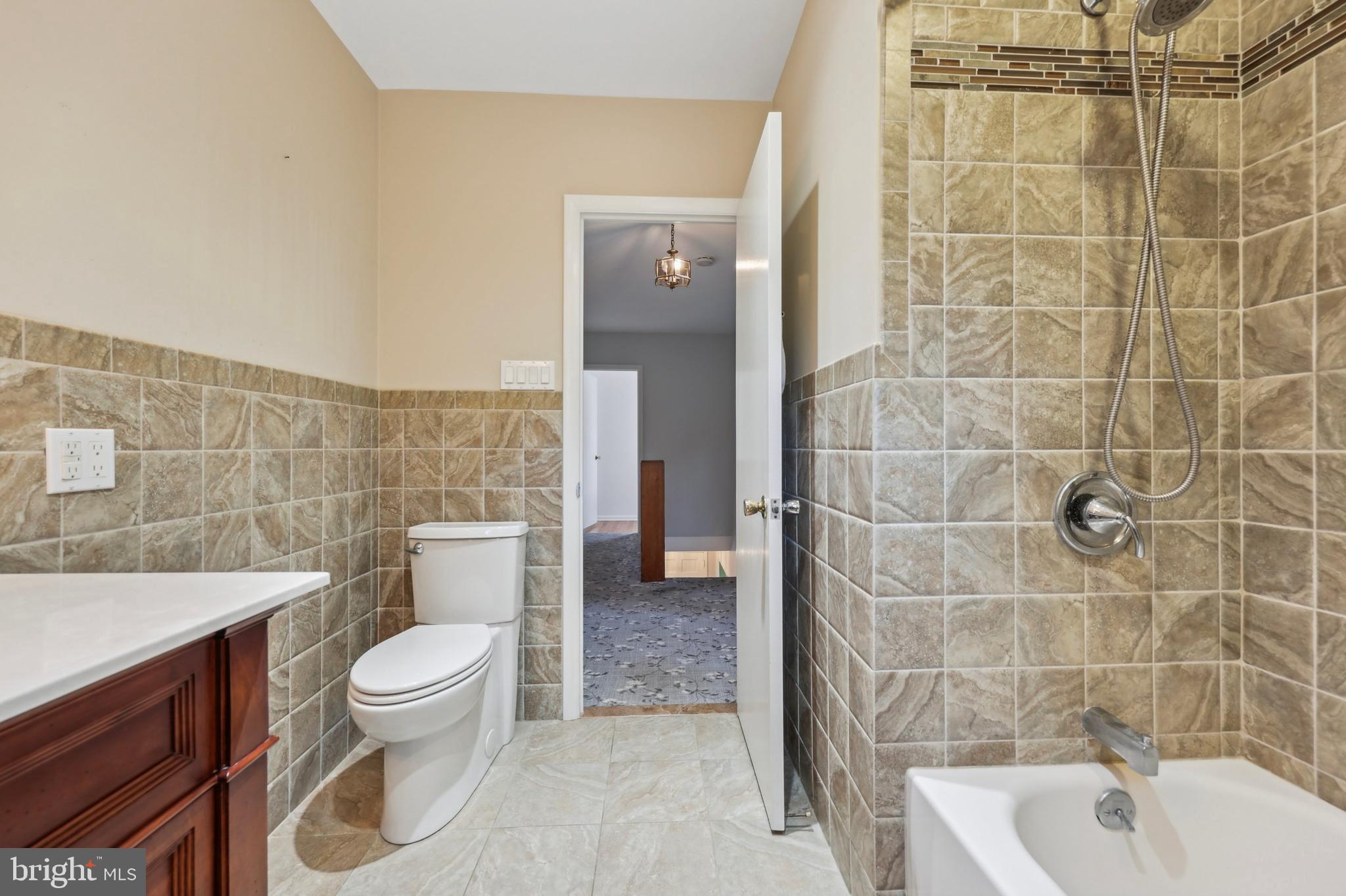 LAFAYETTE HILL - Residential