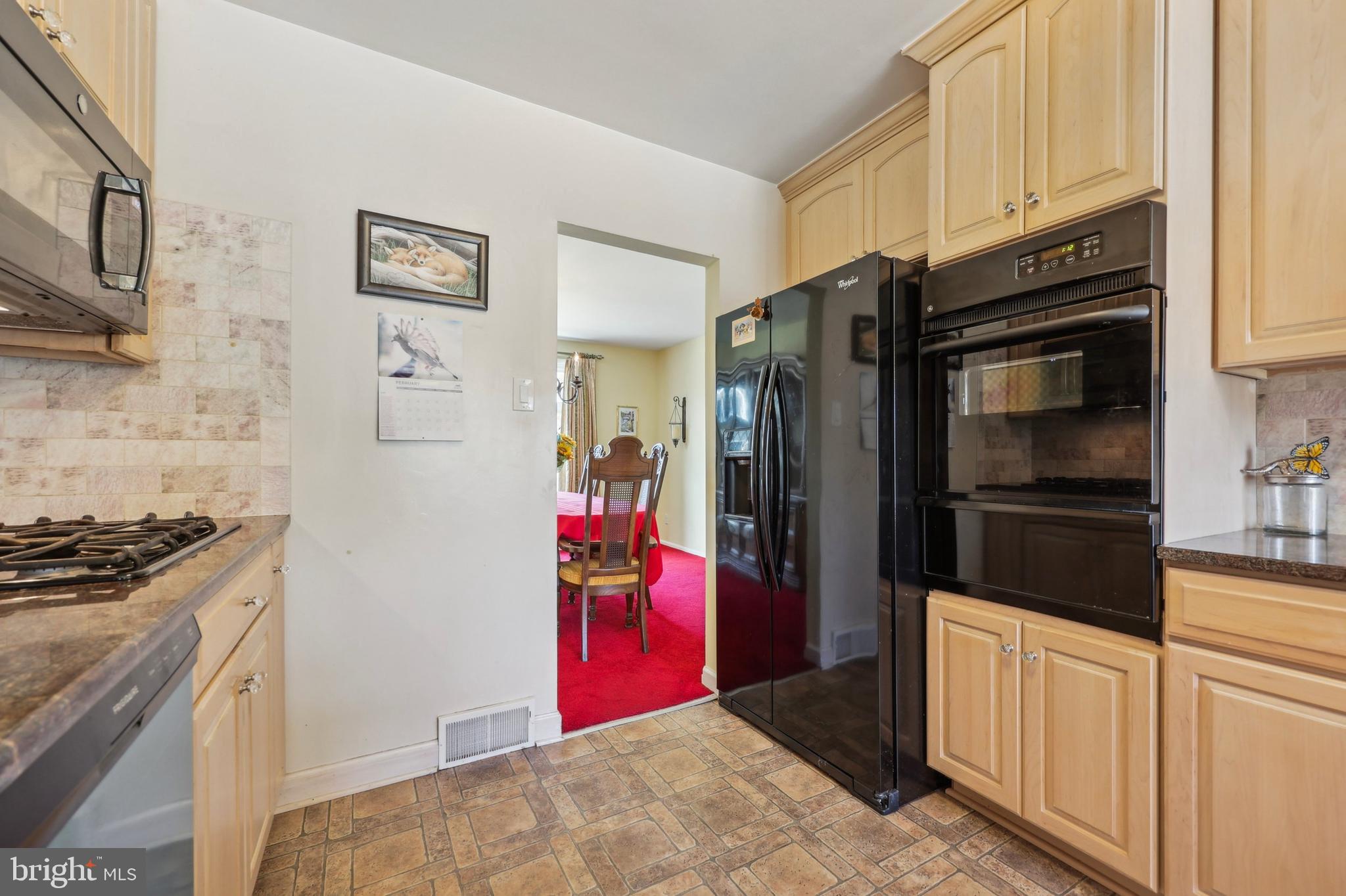 LAFAYETTE HILL - Residential