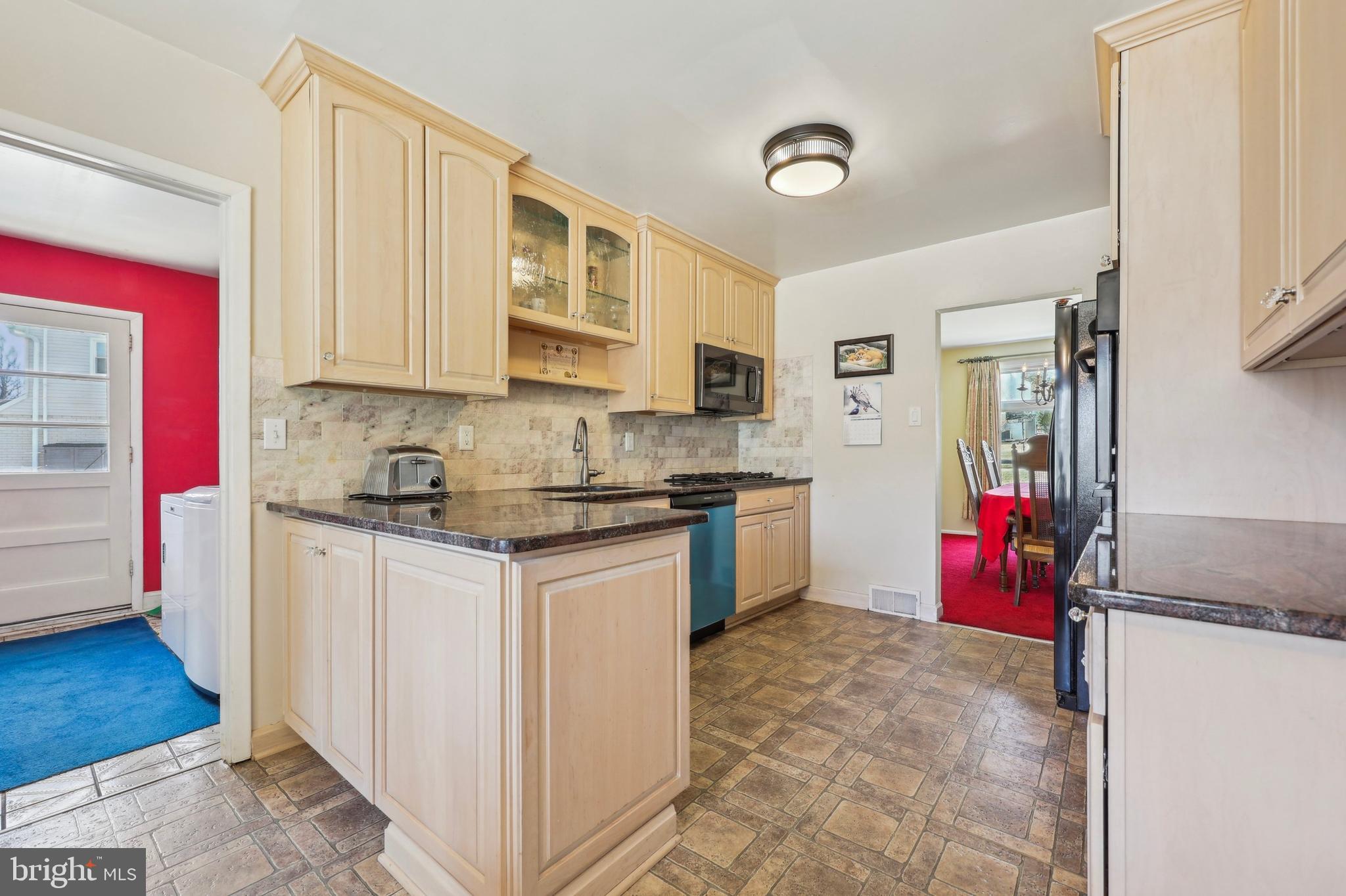 LAFAYETTE HILL - Residential