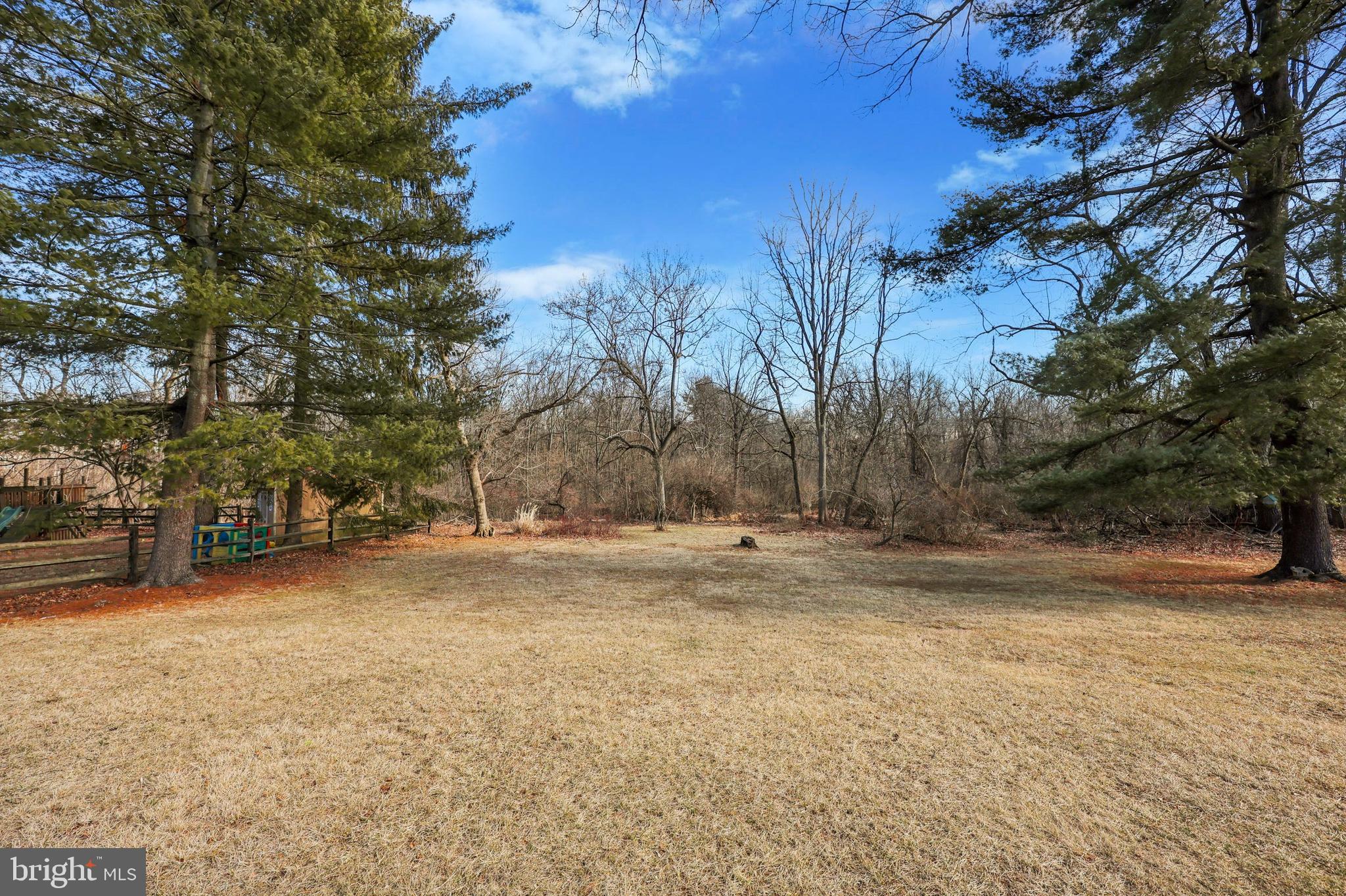 LAFAYETTE HILL - Residential