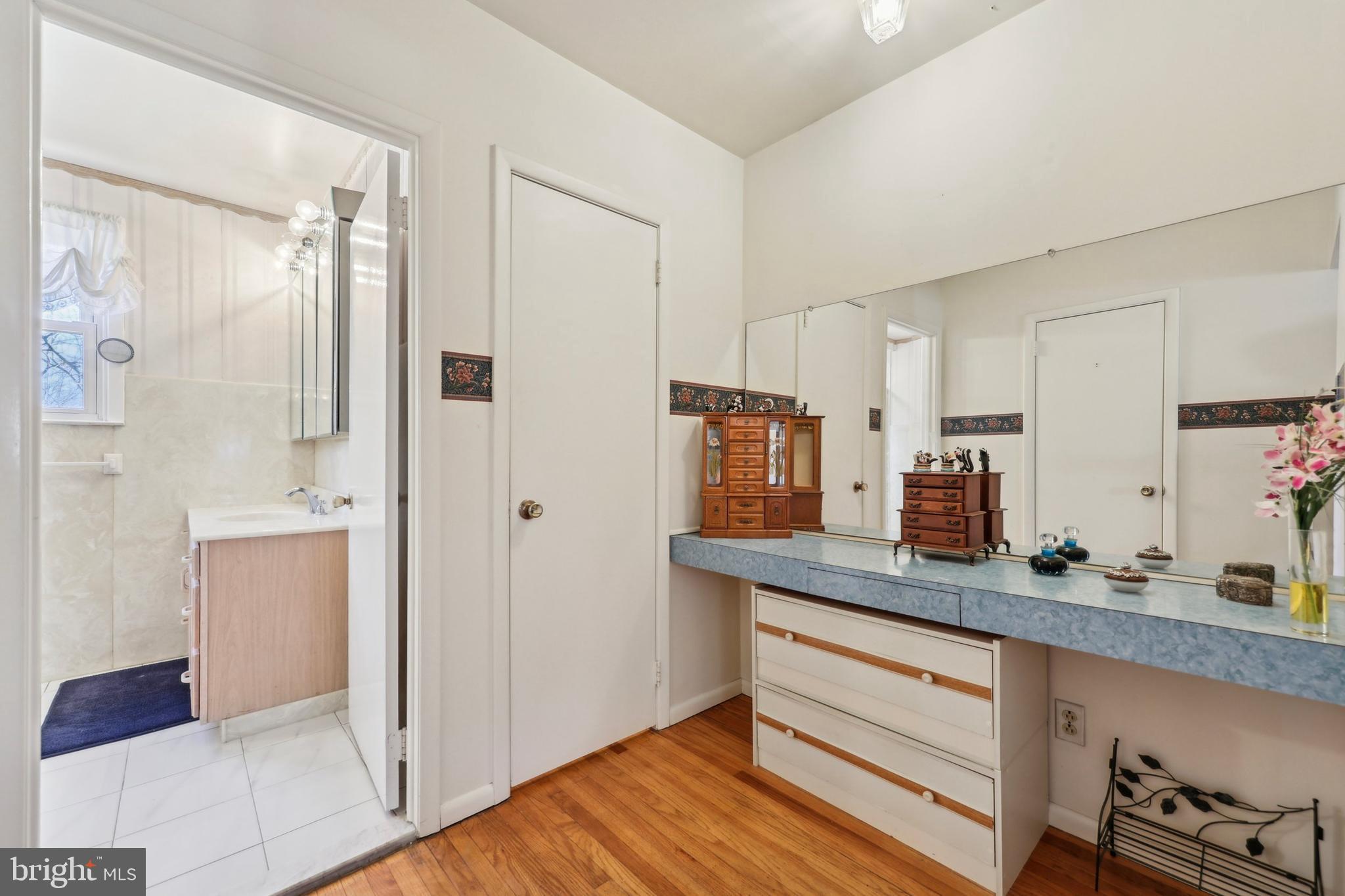 LAFAYETTE HILL - Residential