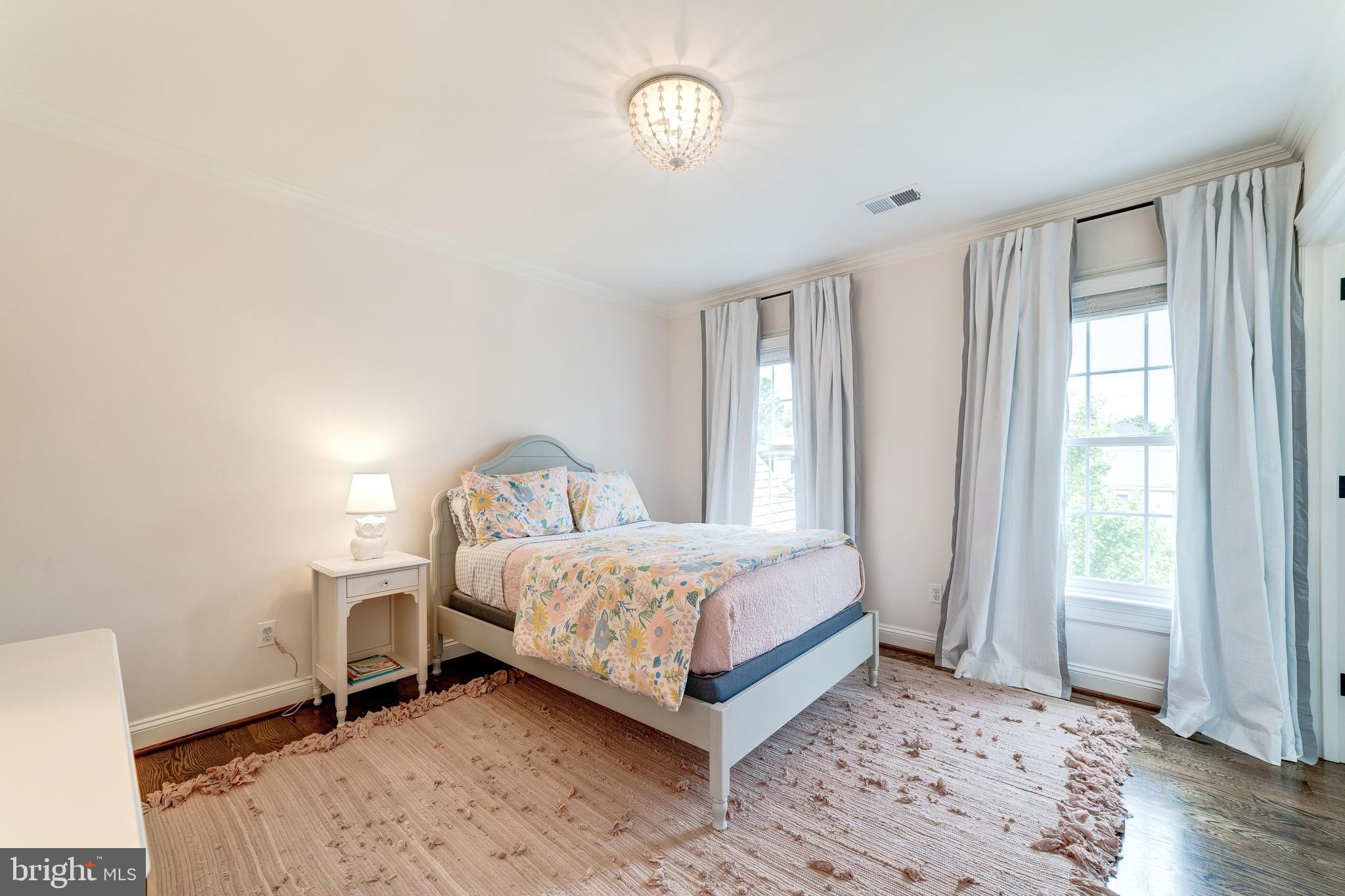 BERKSHIRE OAKWOOD - Residential