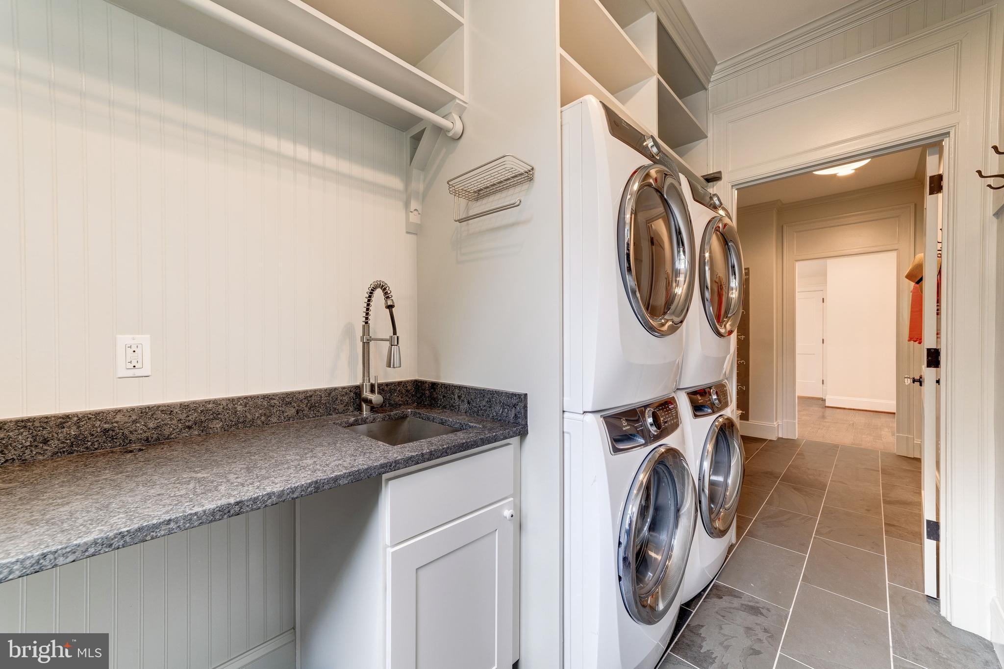 BERKSHIRE OAKWOOD - Residential