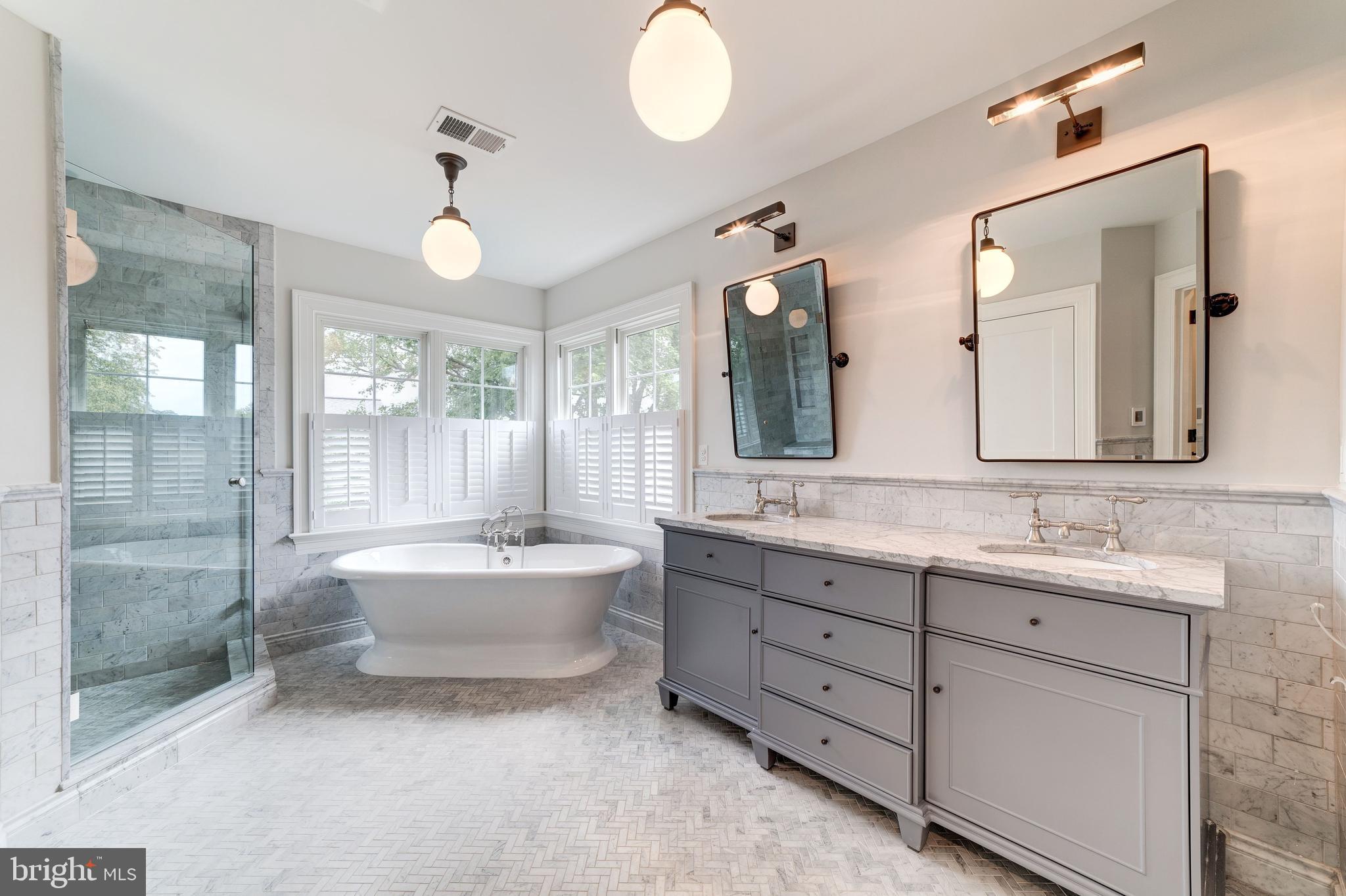 BERKSHIRE OAKWOOD - Residential