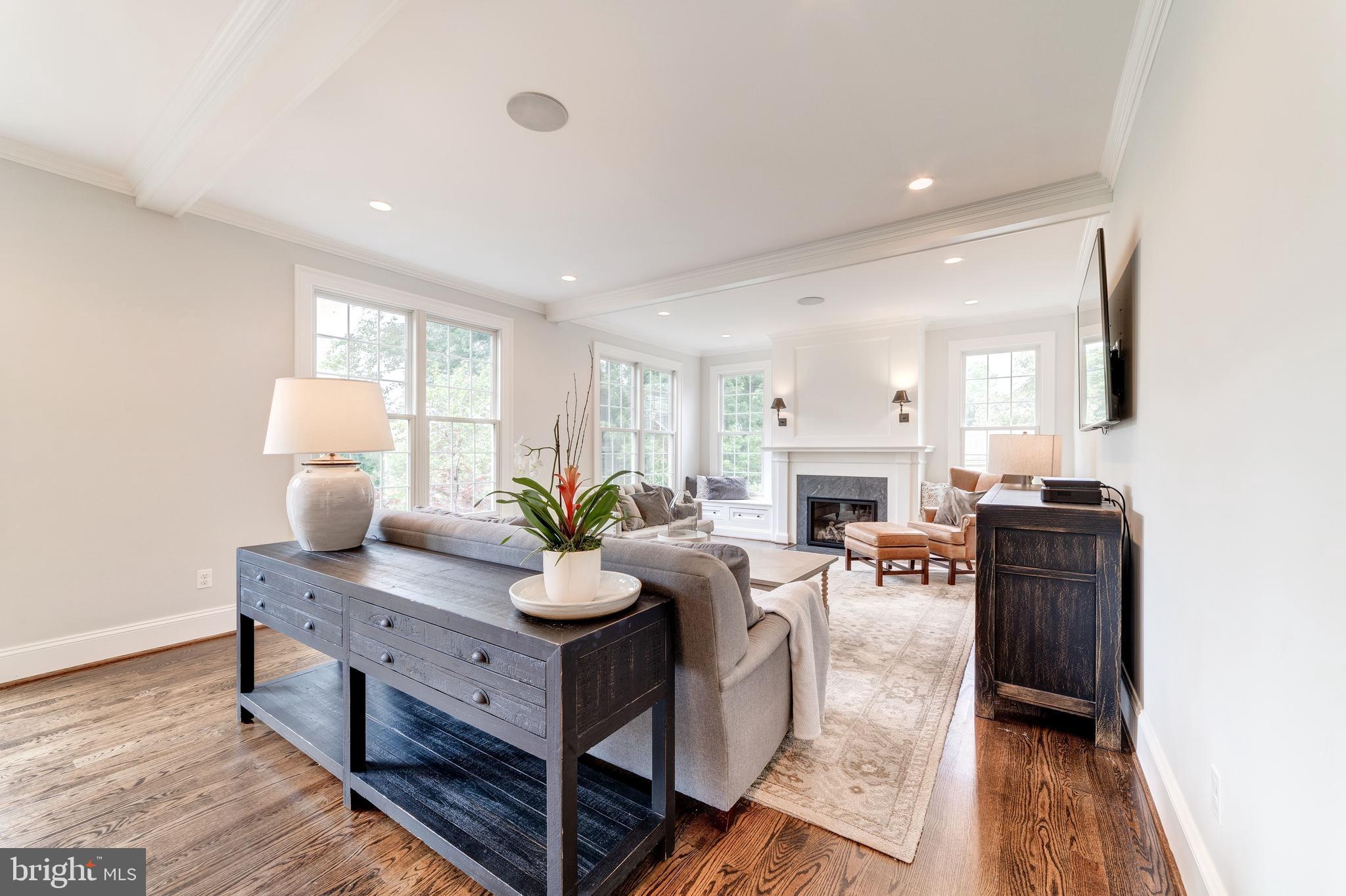 BERKSHIRE OAKWOOD - Residential