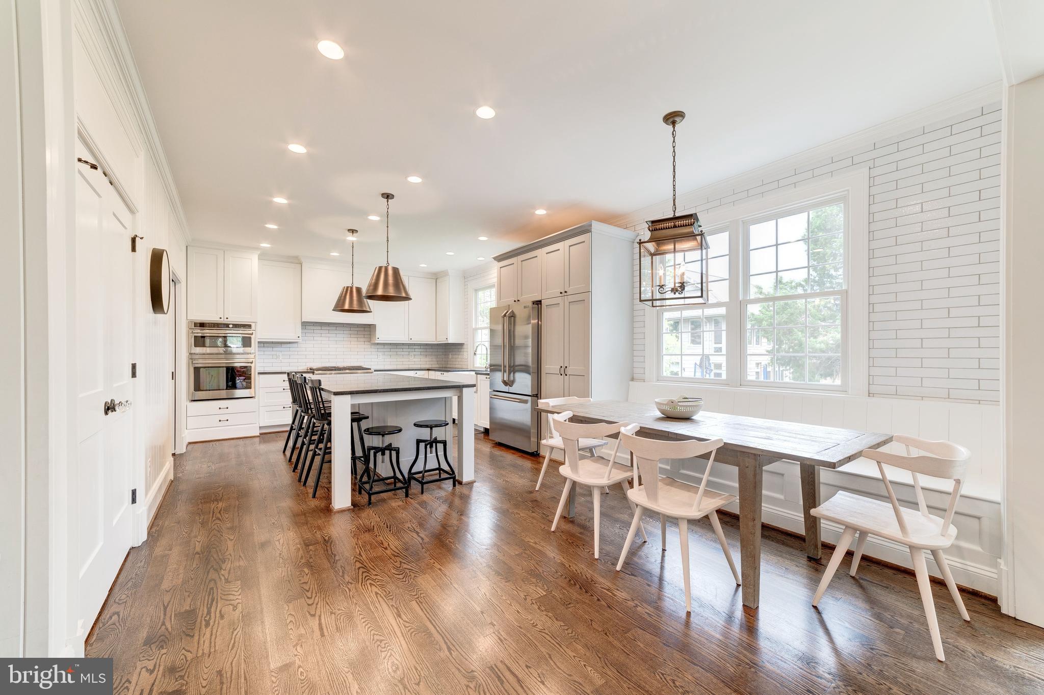 BERKSHIRE OAKWOOD - Residential