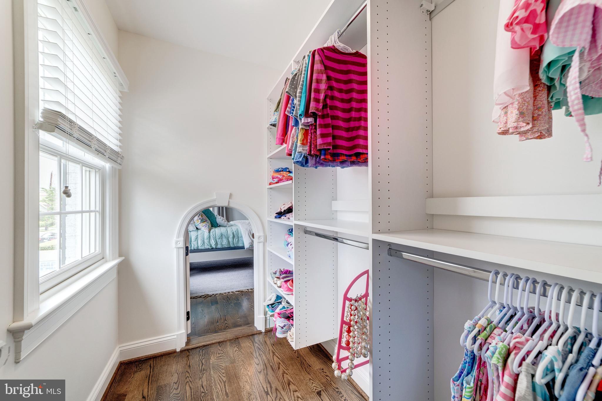 BERKSHIRE OAKWOOD - Residential