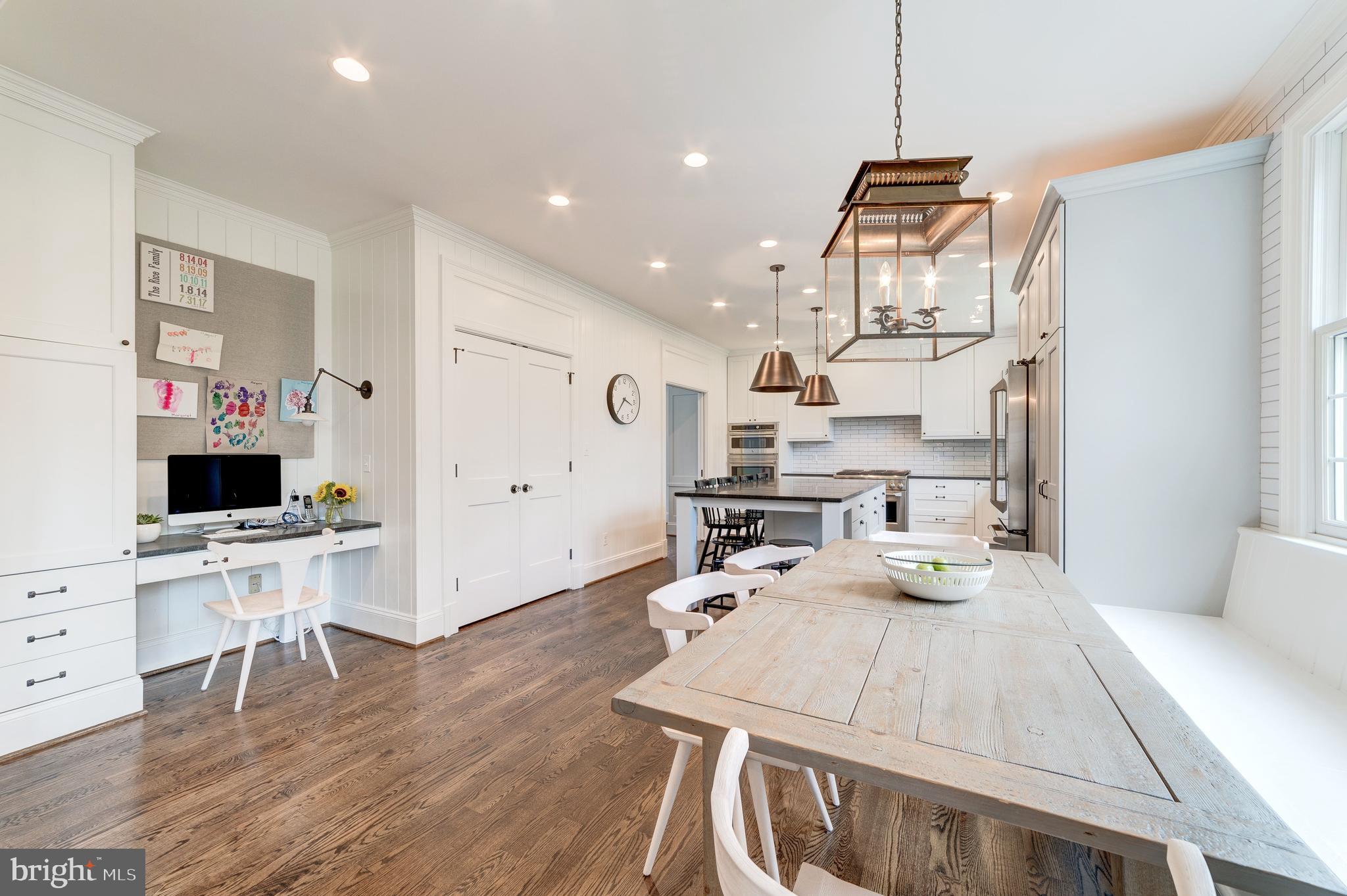 BERKSHIRE OAKWOOD - Residential