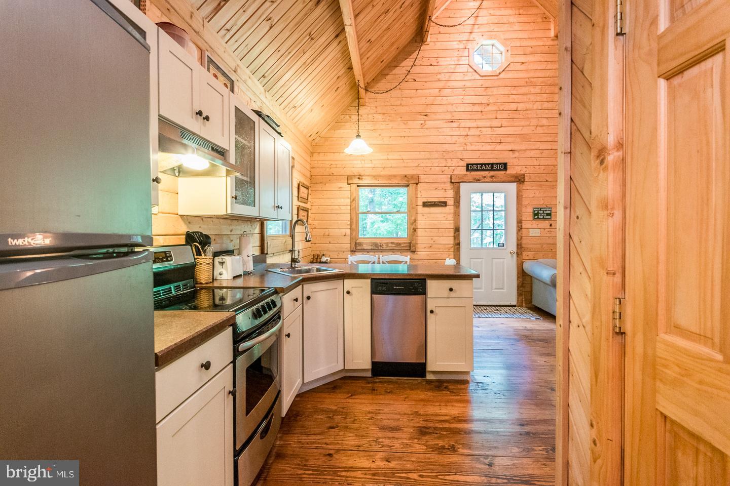 RIVER RIDGE - Residential