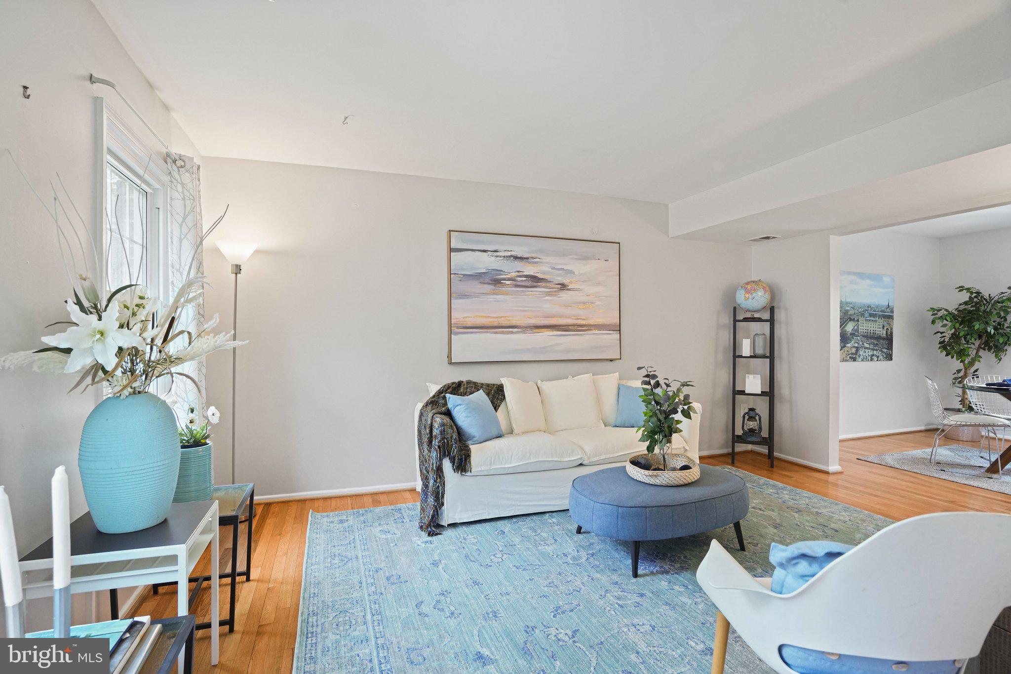 5 INGLESIDE COURT